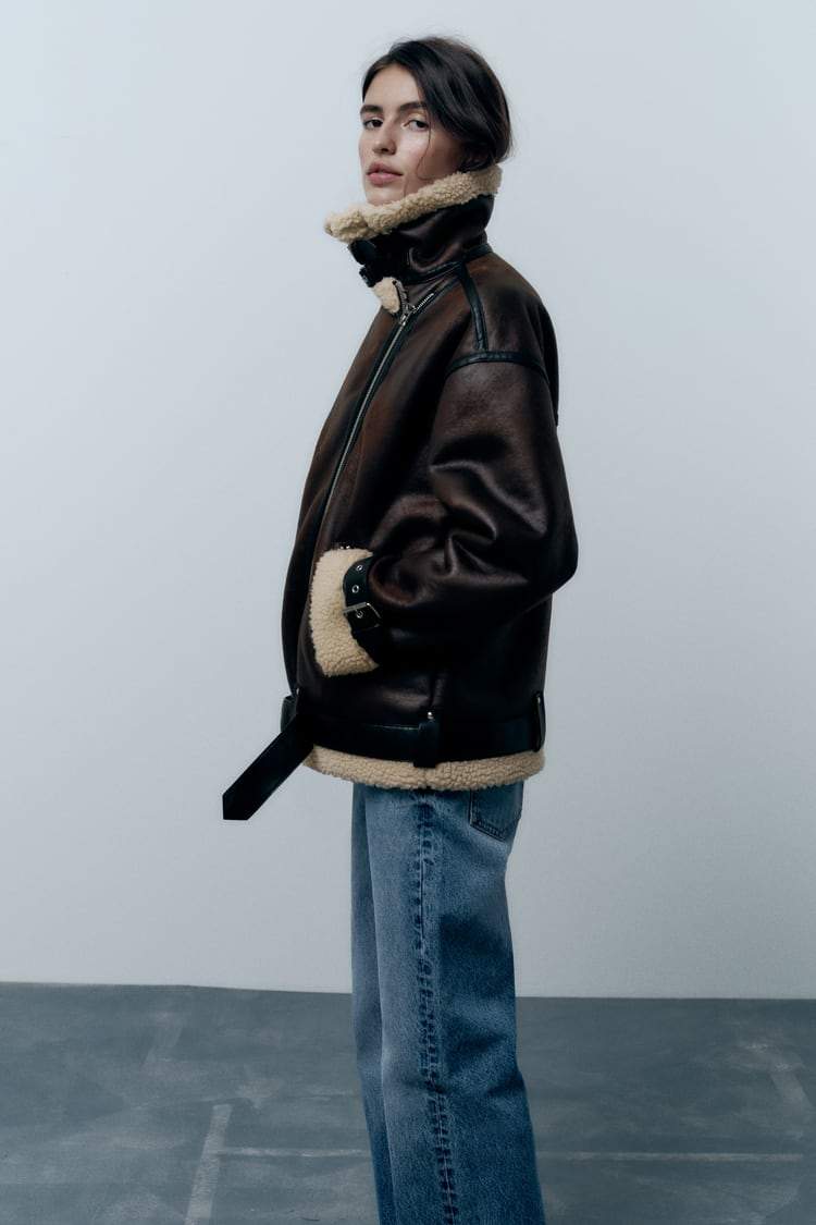 Veste Femme à Revers en Matériau Synthétique 2