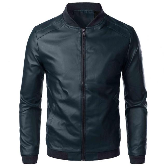 Veste Masculine en Cuir au Design Moderne 7