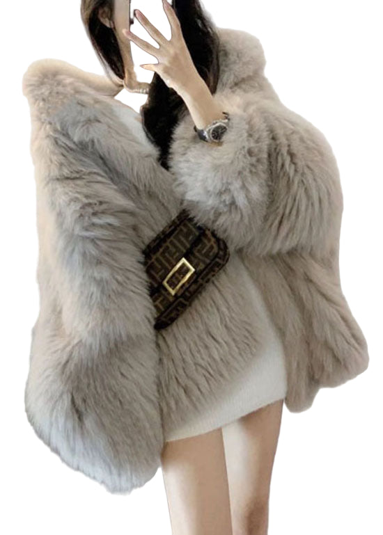 Veste à Capuche en Fausse Fourrure Grise pour Femmes 2