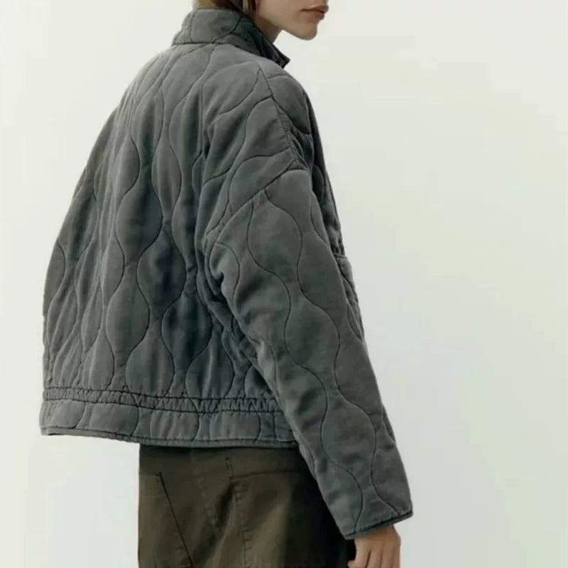 Veste pour femme avec poches et lignes droites 3