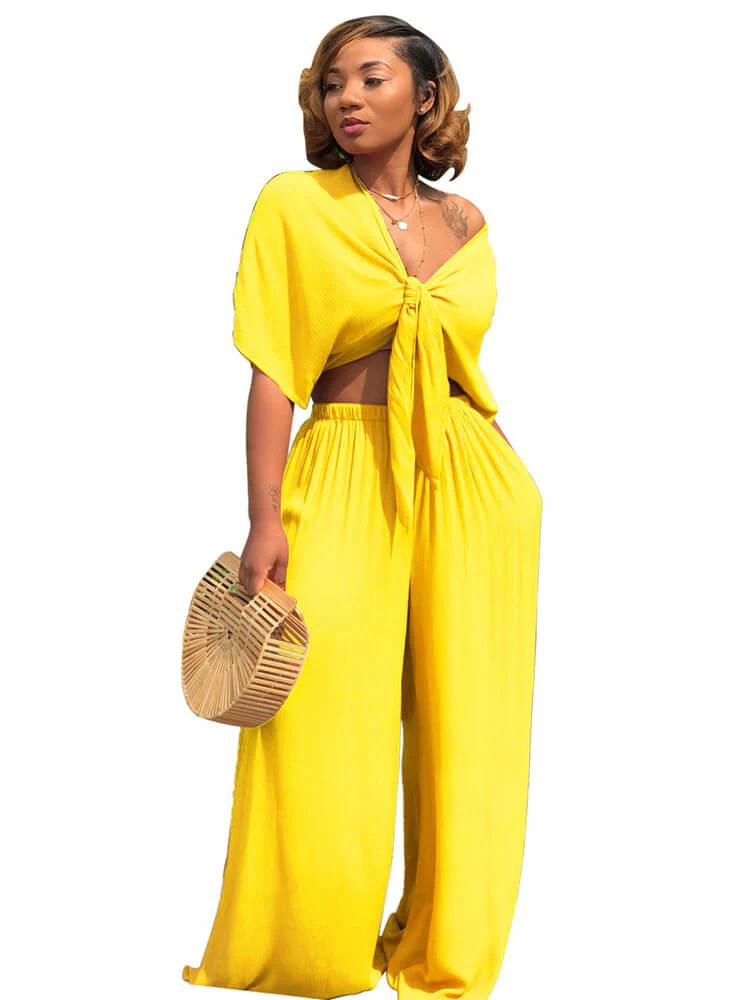 Ensemble pantalon droit et top court avec nœud papillon
