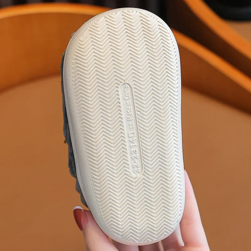 Chaussons en peluche antidérapants à semelle souple pour enfants
