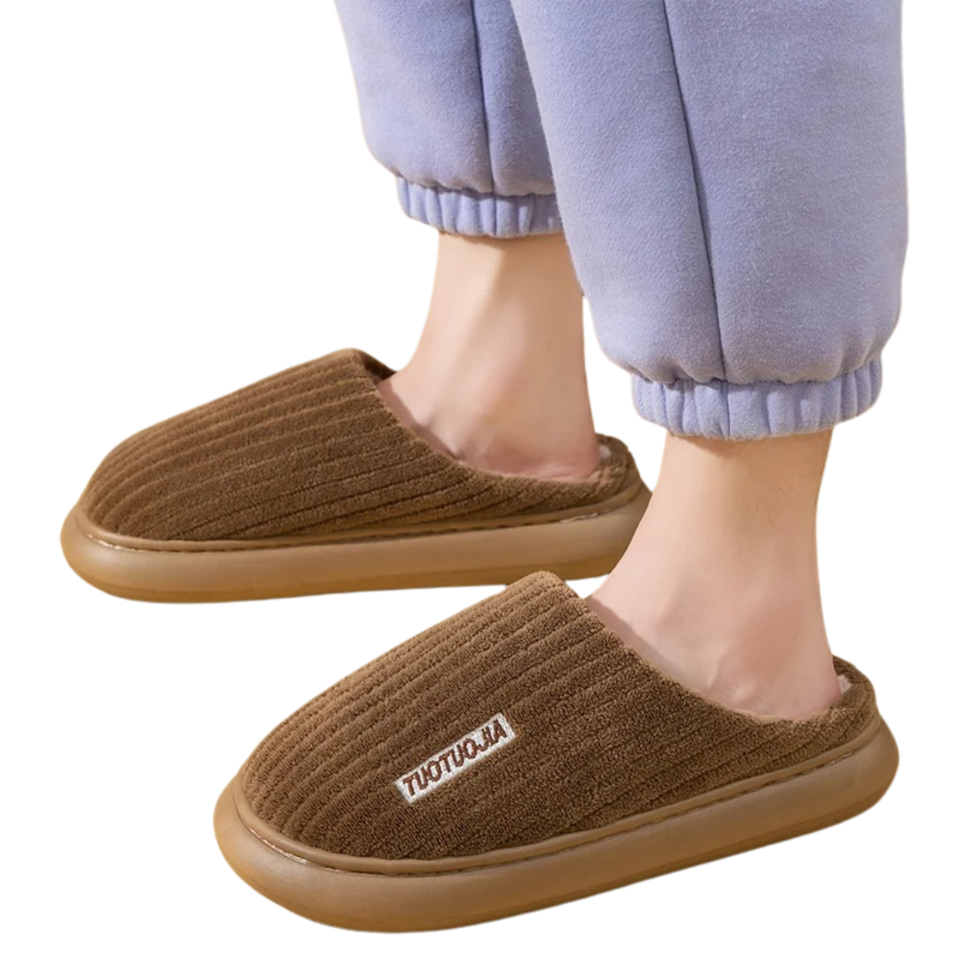 Chaussons pelucheux en mousse à mémoire de forme