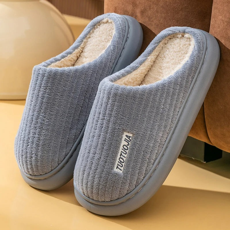 Chaussons pelucheux en mousse à mémoire de forme
