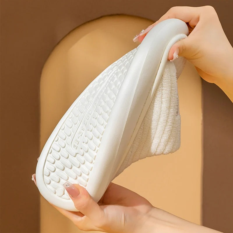 Chaussons pelucheux en mousse à mémoire de forme