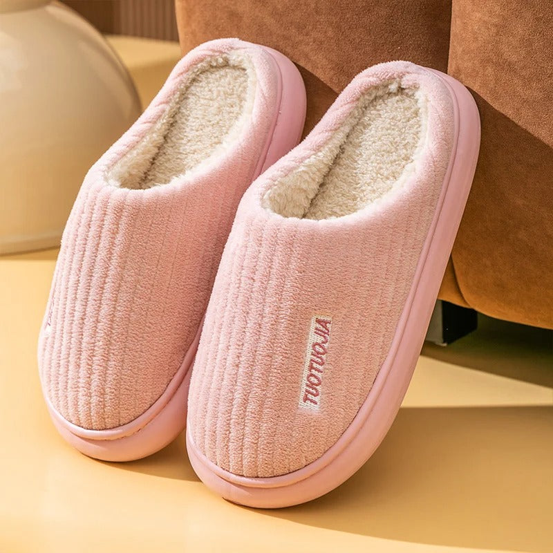 Chaussons pelucheux en mousse à mémoire de forme