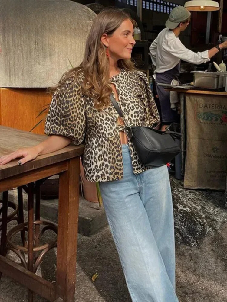 Chemisier à manches bouffantes imprimé léopard