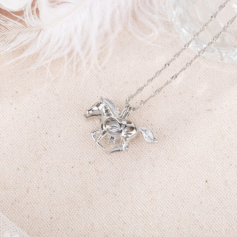 Collier cheval phosphorescent