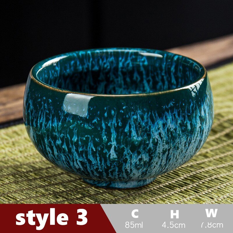 Tasse à thé en céramique et porcelaine