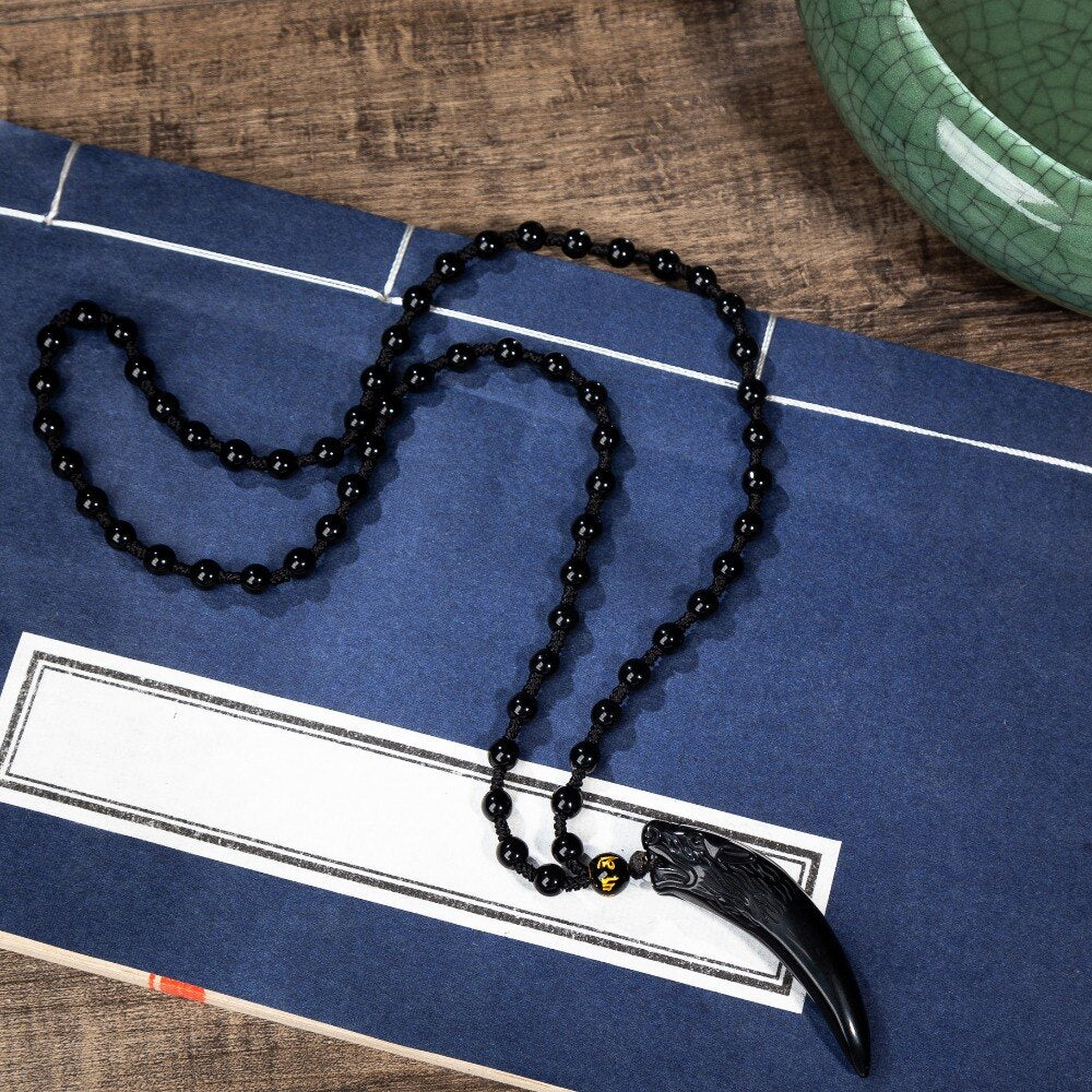 Collier à pendentif loup en obsidienne