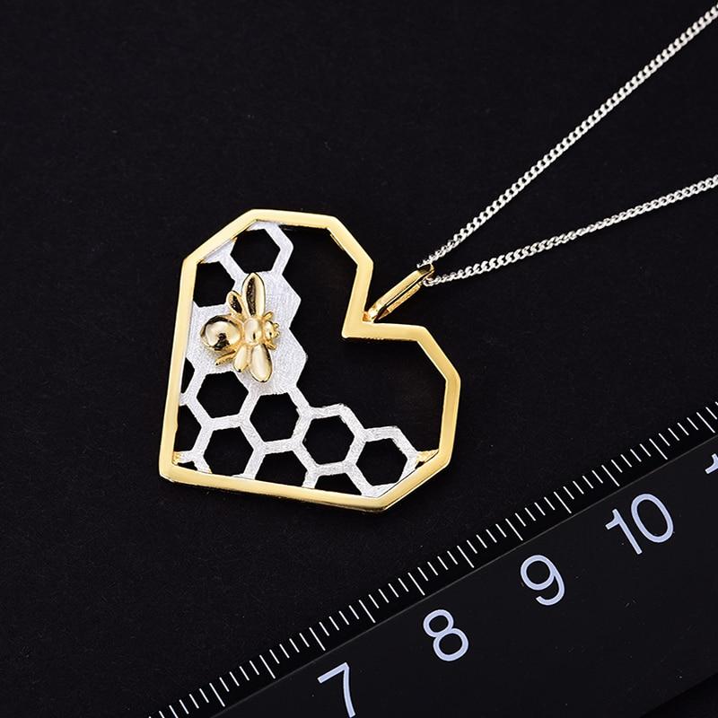 Collier à cœur en nid d'abeille