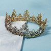 Couronne de reine baroque ornée de bijoux