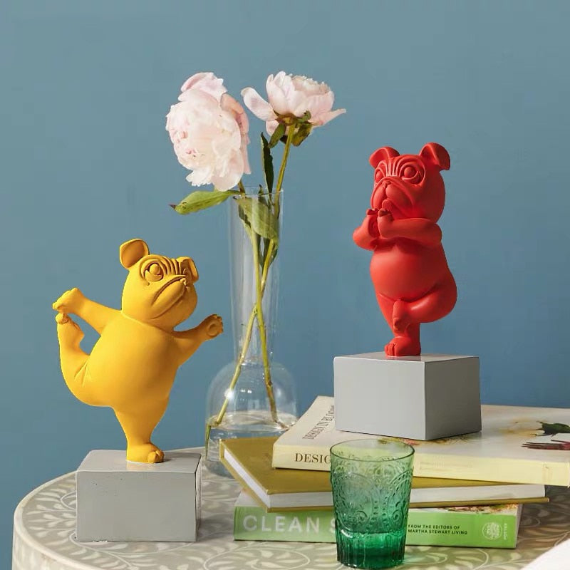 Figurine bouledogue yoga
