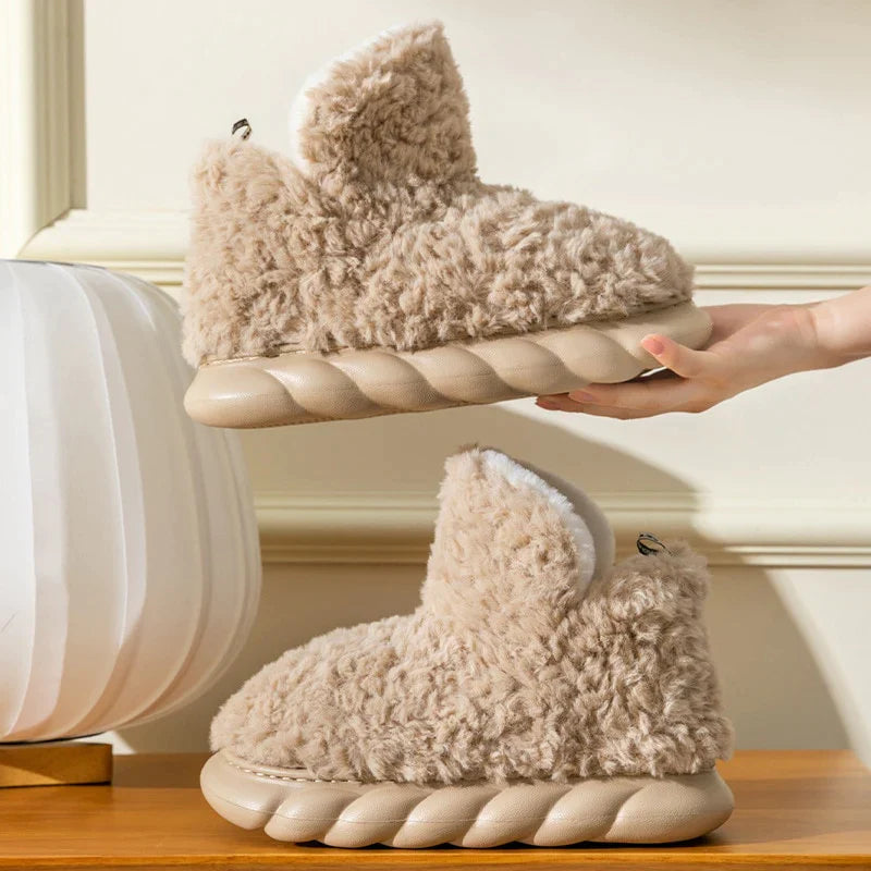 Chaussons en polaire pelucheuse