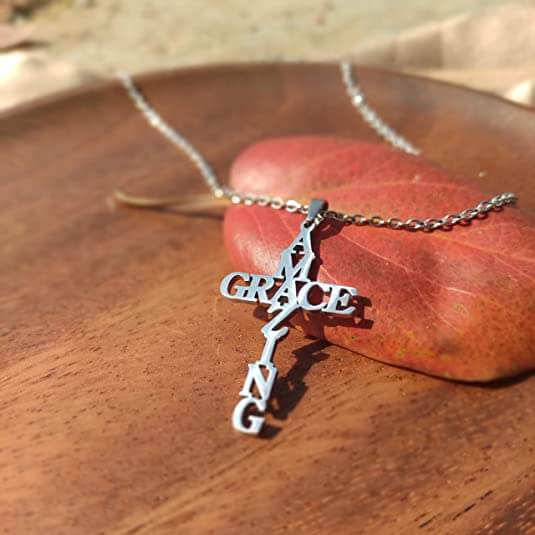 Collier Croix Amazing Grace