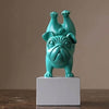 Figurine bouledogue yoga