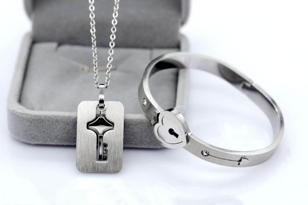 Ensemble :  bracelet + collier "VOUS ÊTES LA CLÉ DE MON CŒUR"