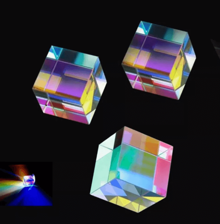 Cube à prisme optique