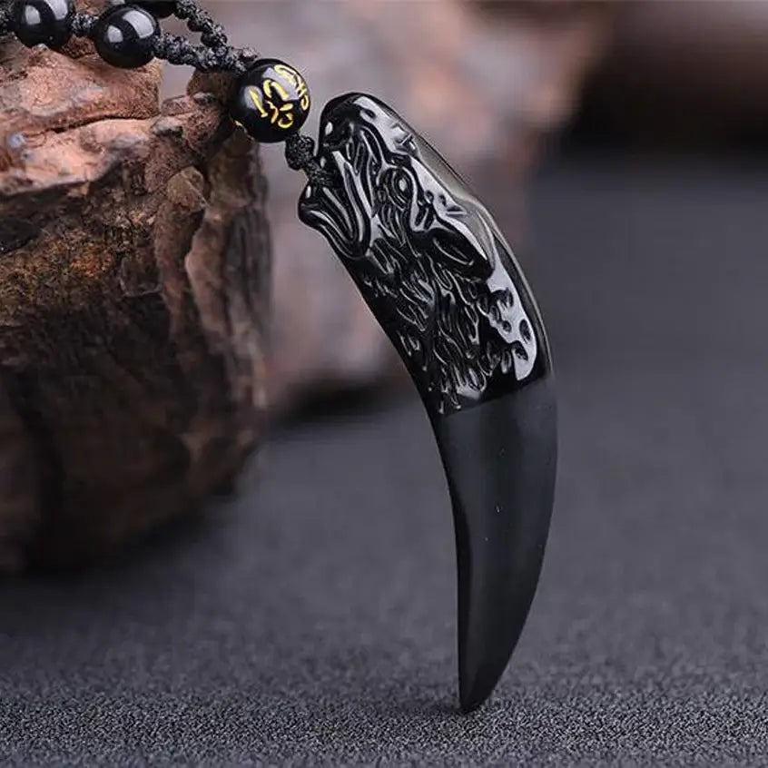 Collier à pendentif loup en obsidienne